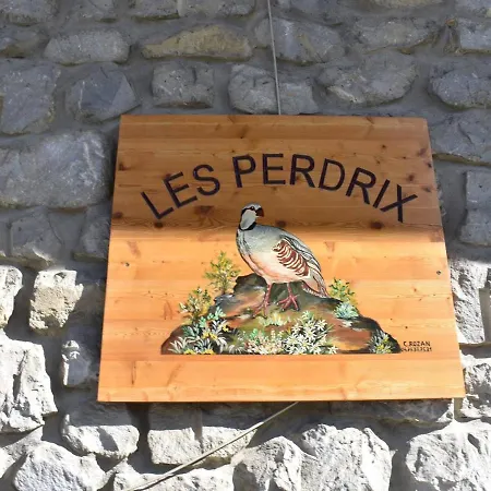 Lägenhet Chaleureux Avec Terrasse, A 250m Des Pistes - Meribel, Animaux Acceptes - Fr-1-180-344 Méribel