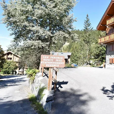 Lägenhet Chaleureux Avec Terrasse, A 250m Des Pistes - Meribel, Animaux Acceptes - Fr-1-180-344 Méribel